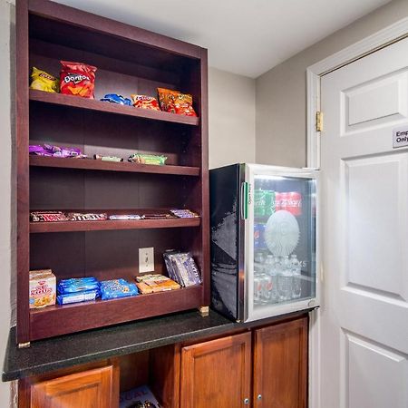 The Townhouse Inn High Point Bagian luar foto