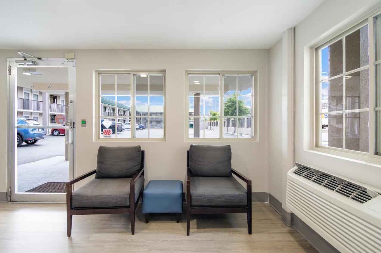 The Townhouse Inn High Point Bagian luar foto