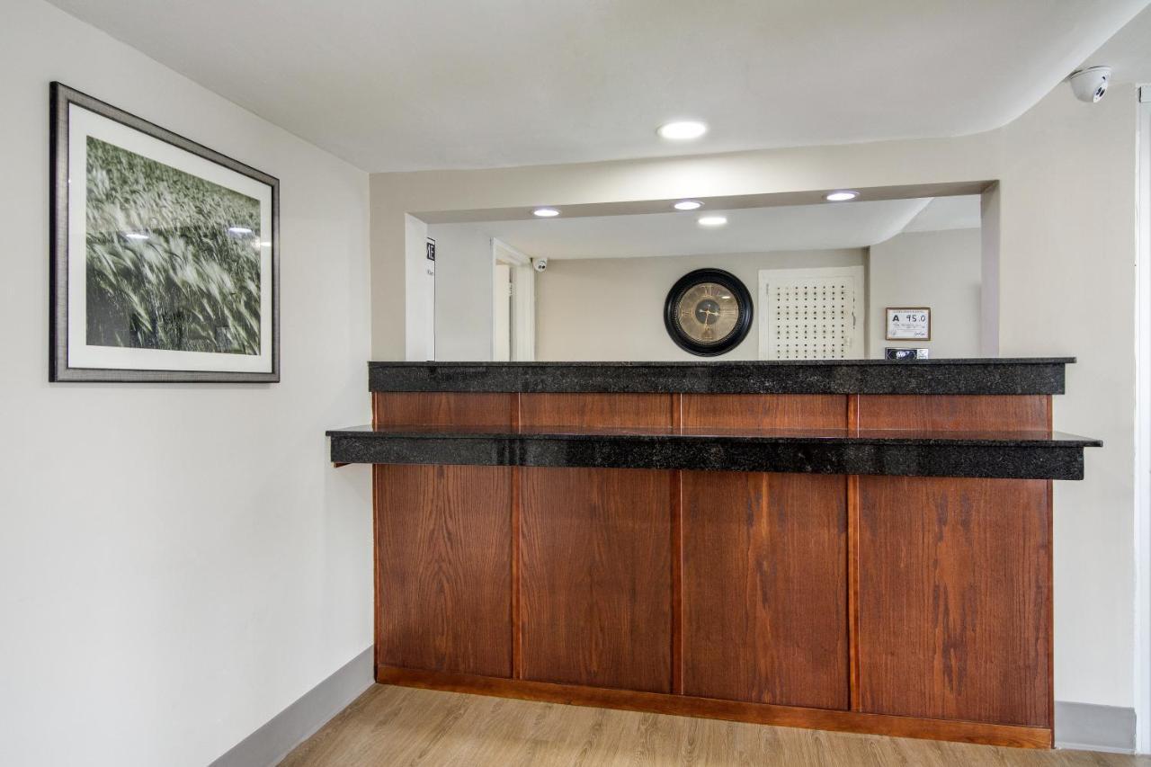 The Townhouse Inn High Point Bagian luar foto