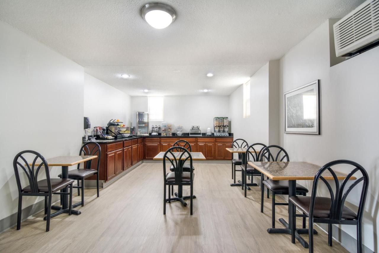 The Townhouse Inn High Point Bagian luar foto