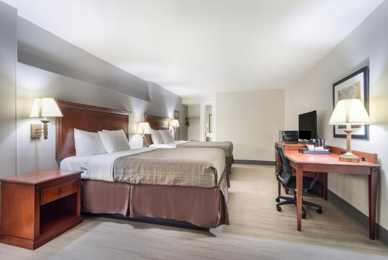 The Townhouse Inn High Point Bagian luar foto