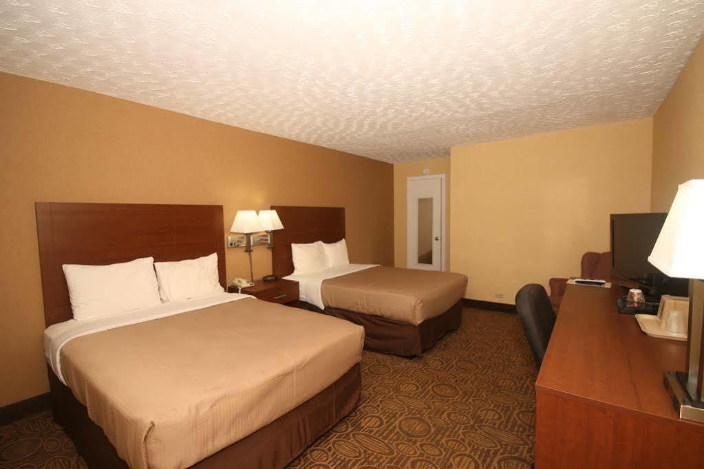 The Townhouse Inn High Point Bagian luar foto